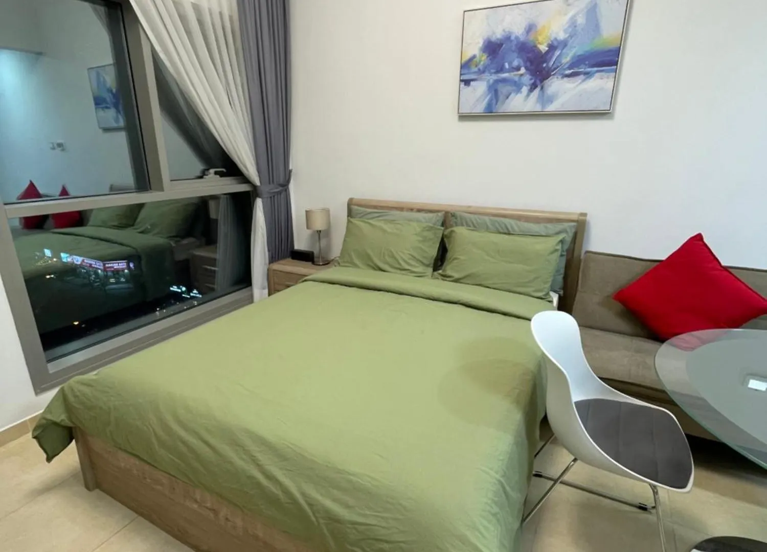 Stylish Studio With Stunning Dubai Marina View